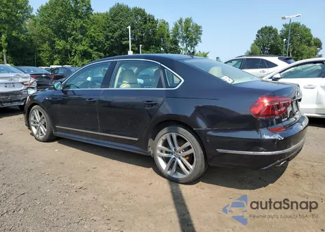 2017 Volkswagen Passat R-Line из США, поврежденный, VIN 1VWDT7A33HC068598